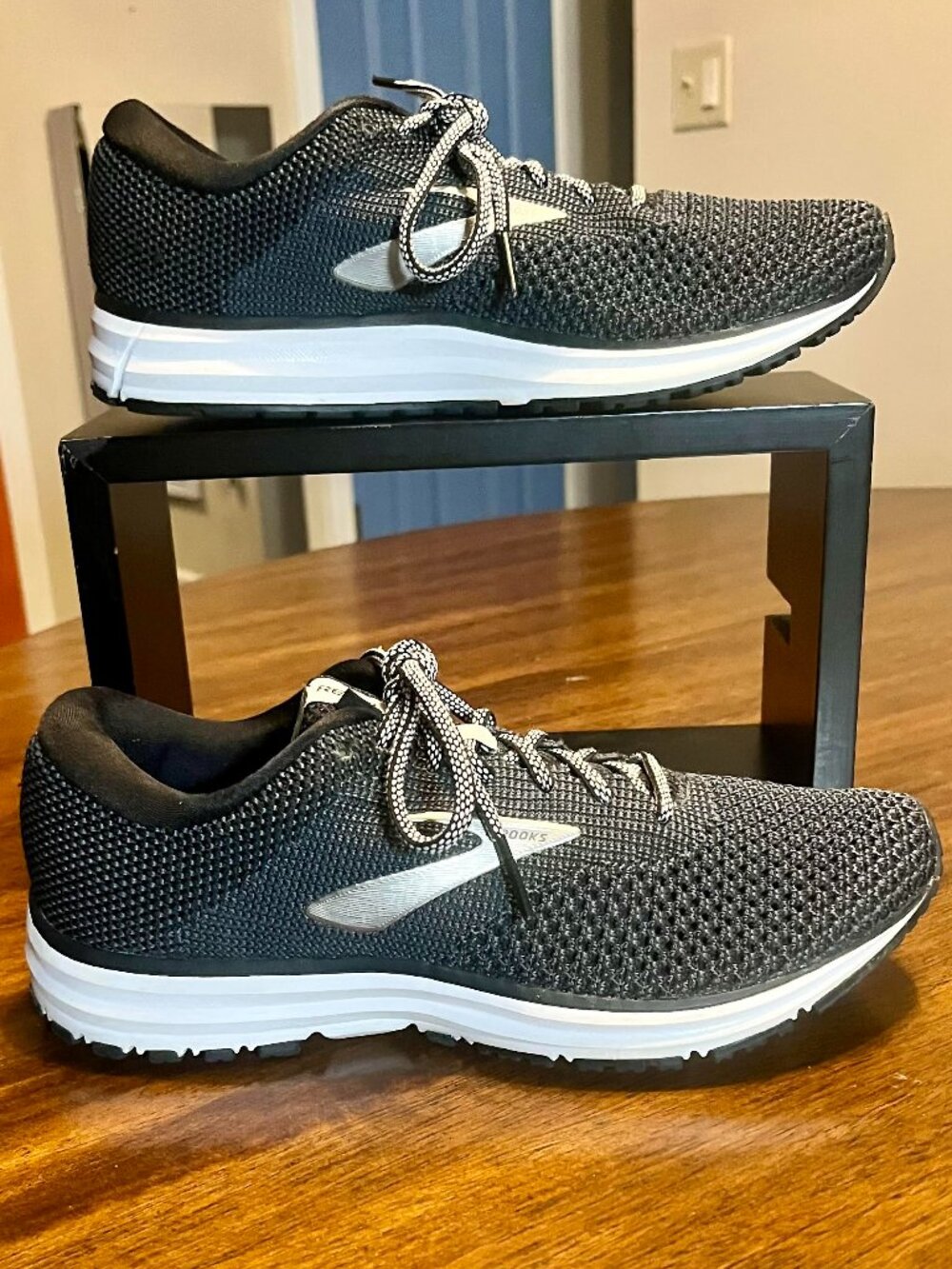 Women's Black Brooks Revel Running Shoe Size 9B